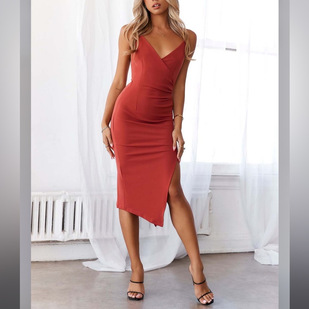 Hello Molly quiet dancer midi dress